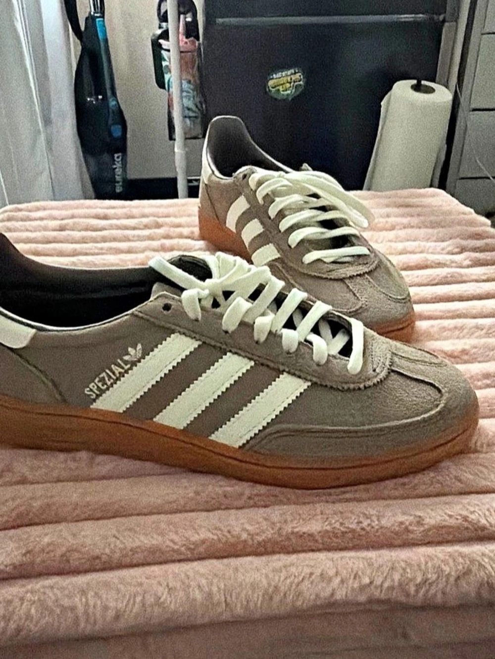 adidas Spezial Sneakers brown & White